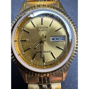 Citizen Quartz Watch 25mm Gold Dial Gold Tone Day Date Round 6000-R00421